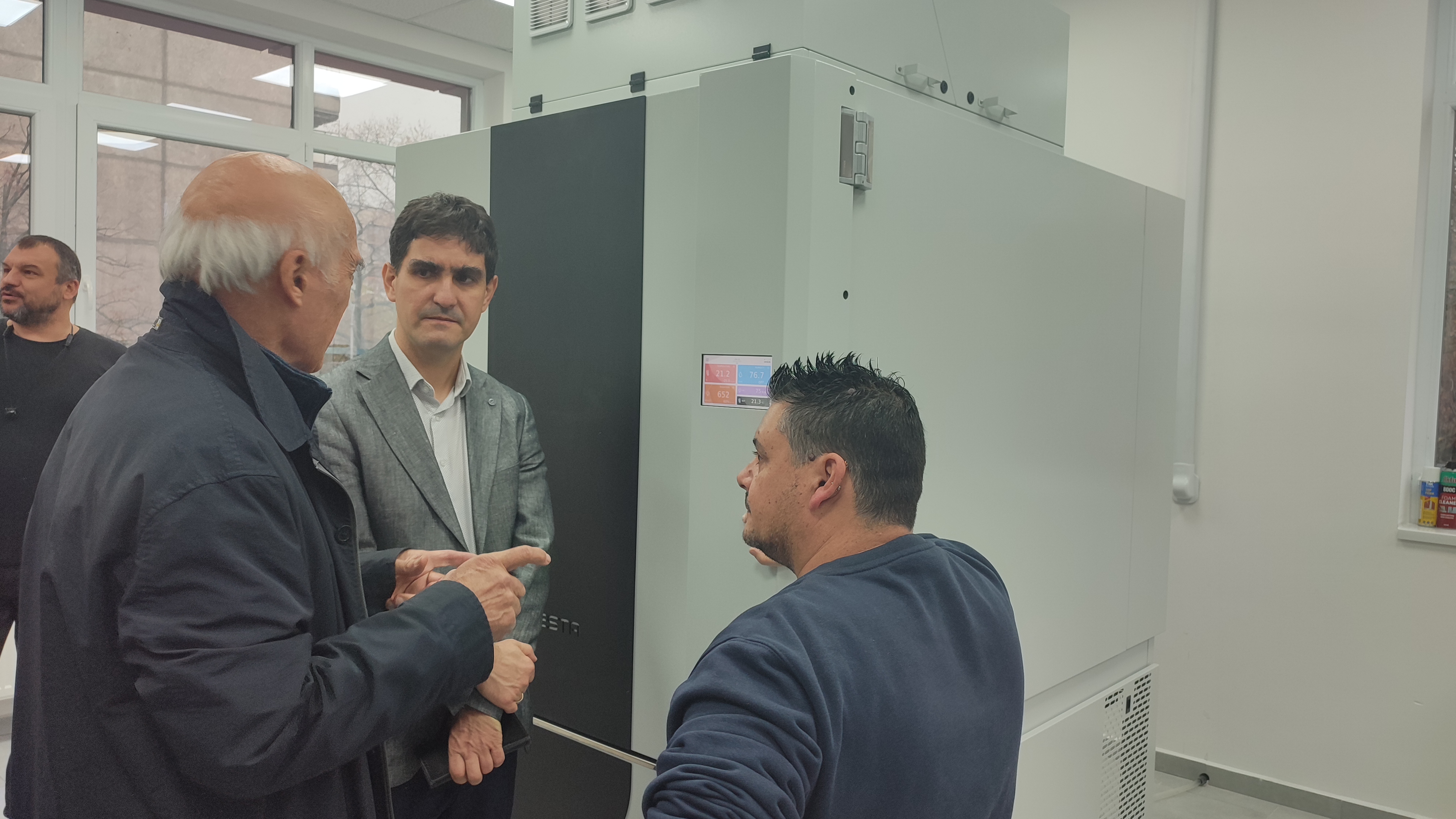 СОЛАРНАТА КЛИМАТИЧНА КАМЕРА TESTA-1000 - 2